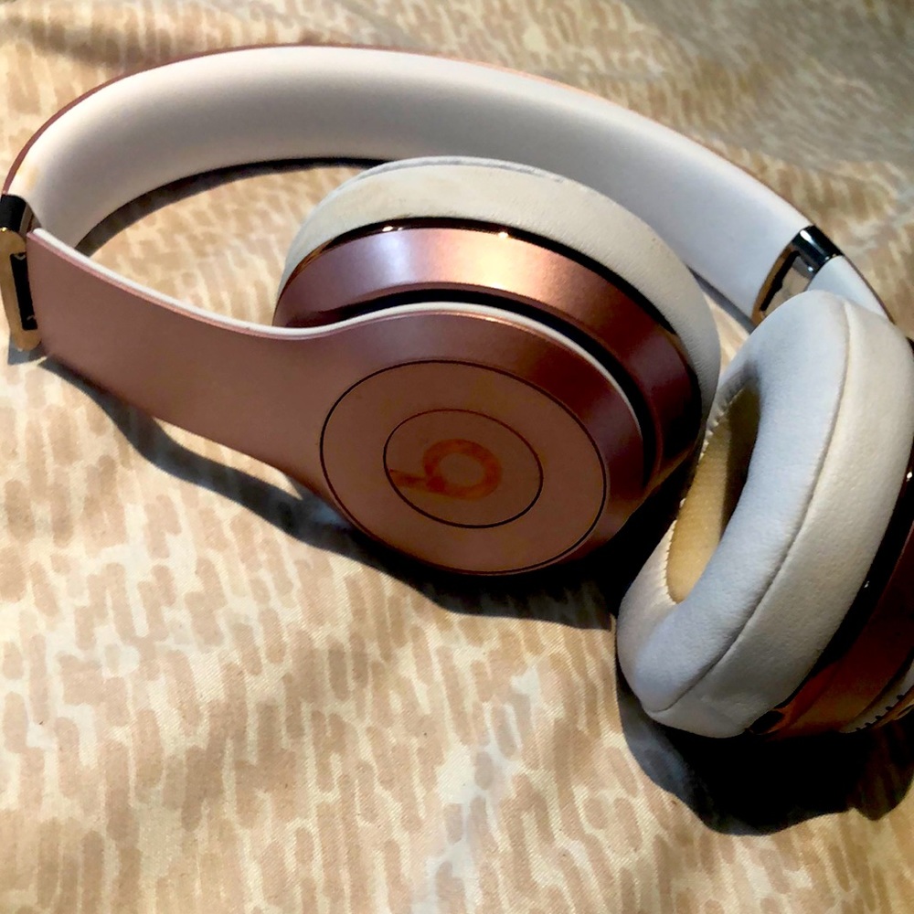 Brand New Beats Solo 3